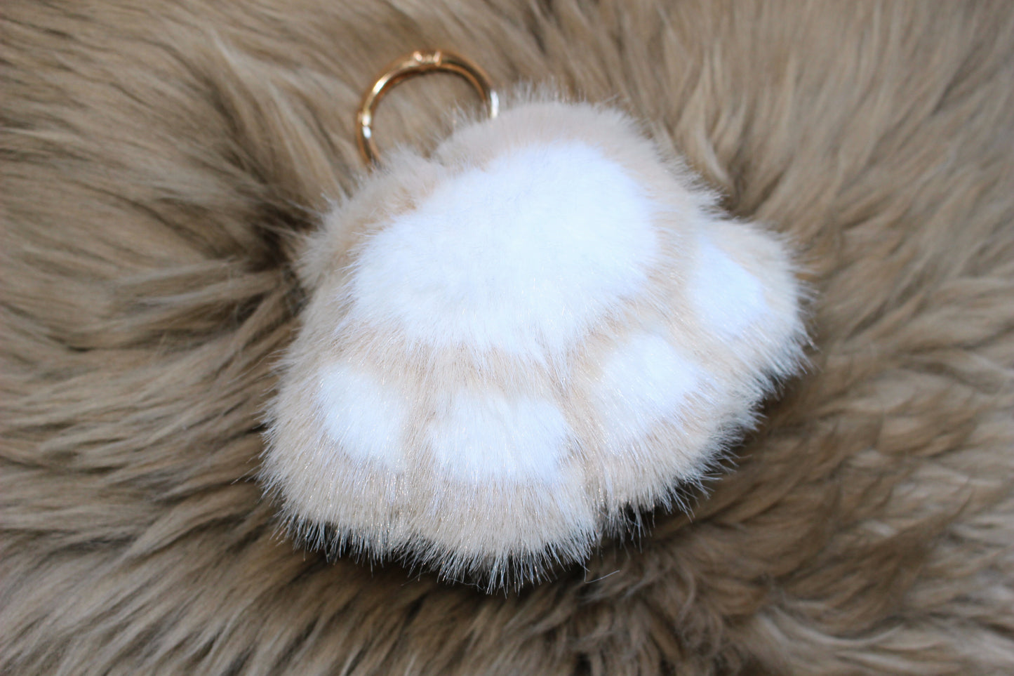 Fuzzy Paw Puff